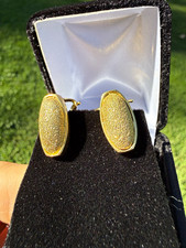 Vintage 18K Yellow Gold Textured Oval Earrings Elegant Classic Fine Jewelry picture