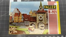 FALLER B-921 Stadttor mit Durchfahrt City Gate kit vintage Bausatz aus 1977 Rare picture