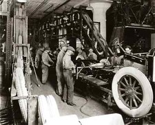 1922 BUICK Factory ASSEMBLY LINE Classic Car Retro Poster Photo 24X36 picture