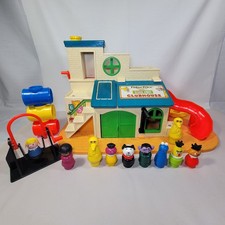 Vintage Fisher Price Little People Sesame Street Clubhouse #937 Cookie Monster + picture