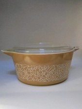 Pyrex Vintage Casserole 474-B Woodland Pattern with 474-C Cover picture