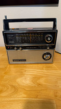 Sony TFM-8000W Vintage AC/Battery Radio picture