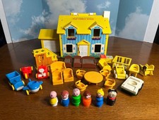 VTG Fisher Price Little People Play Family YELLOW HOUSE 952 with EXTRAS. picture