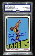 Gail Goodrich HOF Signed/Inscr 1972-73 TOPPS Card #50 Lakers PSA/DNA 200412 picture