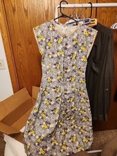 Vintage 1950s Gray Daisy Floral Cotton Day Dress Unfinished  picture