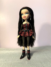Bratz World Twiinz Neveah, 2008 Fashion Doll, Excellent Condition picture