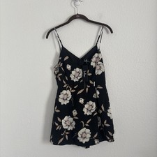 NWT Lulu's Women's Size Small Black Magical Meadow Floral Print Skort Dress picture