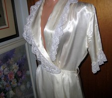 Vintage 1940's Ladies White Satin Peignoir/Robe w/Lace Trim/Shoulder Pads..Large picture