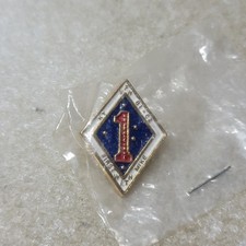 Vintage VFW First District NY Pin 1981–82 Red 1 Enamel Veterans of Foreign Wars picture