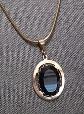 Vintage fauceted onyx bezel set gemstone oval gold tone pendant necklace 24