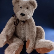 Vintage Boyds 1980's bear, jointed limbs complete with original tag picture
