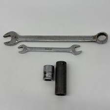 Lot 4 Assorted Snap-On Tools Mixed Lot Sockets & Wrench's picture