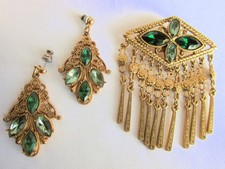 Rare VTG 1928 Shades of Green Rhinestone Tassel Pin Earring Set Gold Plate 1990s picture