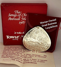 Towle 1987 Sterling Song of CHRISTMAS Medallion Mistletoe Pendant ORNAMENT Boxed picture