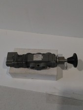 Versa Via-4302-316-150e 4-Way Valve New Old Stock 1 Qty picture