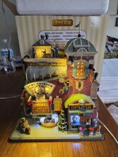 Lemax VINTAGE GRIND COFFEE COMPANY Animated Perfect With Box & Adapter  picture