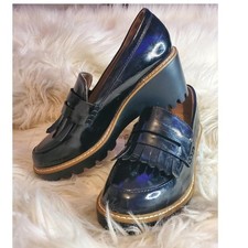 Dazy Collegiate Black Patent Kiltie Fringe Platform Wedge Lug Sole Loafers 7 picture