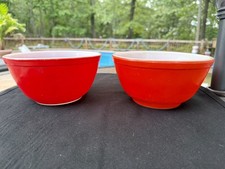 Pyrex Primary Color Red #402 bowl & Another lot of 2 vintage bowls picture