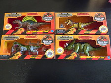 Jurassic Park Dinosaurs 1999 Universal Studios Lot Of 4 Dinosaurs NiB picture