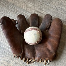 Vintage 40-50s  Fielders baseball MIT & Ball. Great Shape 80years Of History. picture