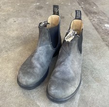 Gray Blundstone Women’s Classic Chelsea Boots Size 6/7 Has Torn Front As Shown picture