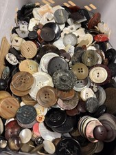100 vintage Buttons assorted mixed color and sizes bulk Mixed Button lot picture