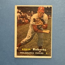 1957 Topps - Robin Roberts #15 VG+++ picture
