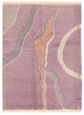 Traditional Hand-knotted Carpet 4'8