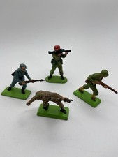 Vintage Britain’s Deetail Ww II Toy Soldiers Lot Of 4 Mixed 1971 & 1978 Bases picture
