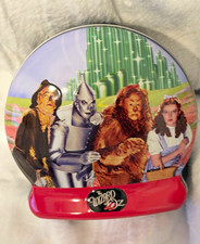 UNO The Wizard of Oz Edition Card Game Tin w/ Exclusive Rainbow Card, 2007 picture