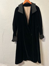 Antique 1920s Womens Black Velvet Opera Evening Coat Silk Lining Edwardian picture