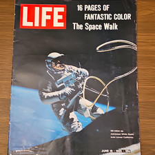 LIFE Magazine June 18 1965 The Space Walk Cover Space Astronauts Illustrated picture