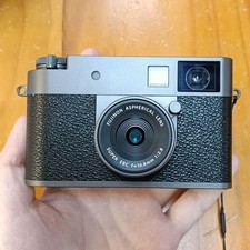 Fujifilm Fuji X half X-HF 18MP Touch Screen Compact Digital Camera Gray picture