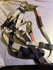NEW Ergodyne 3197 Fall Protection Full Body Harness - Universal Size picture