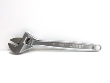 NEW Urrea 715 15