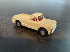 Lindberg Mini Lindy 1968 Chevrolet Camper Pickup Truck 1:64 Scale Plastic Truck picture
