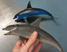 2 Plastic Rubber Squeak Dolphin Toy for Kid Child Swimming Pool Bath Figurine picture