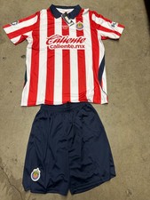 Club Chivas de Guadalajara Jersey and Shorts. Playera y Shorts. New 2026-27. picture