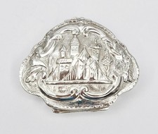 FINE 19TH CENTURY OTTOMAN TURKISH SOLID SILVER SNUFF BOX - TUGHRA MARKS picture
