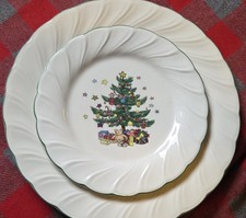 4+4 NIKKO Happy Holidays Christmas Tree Dinner & Dessert Plates w/orig Boxes picture