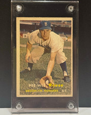 Topps 1957 Topps - Pee Wee Reese #30 Brooklyn Dodgers Baseball Card (Base) picture
