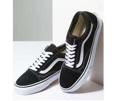 VANS Old Skool Black & White Shoes Classic Skate Sneakers Men picture