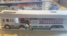 2000 HESS FIRE TRUCK - NEW IN BOX picture