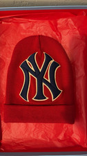 Gucci x MLB New York Yankees Big Logo Knit Beanie – Red/Navy – Size M picture