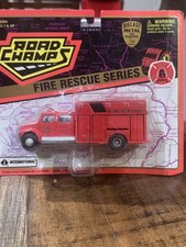 1/64 1996 road champs international fire rescue truck in the package new picture