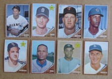 1962 TOPPS BASEBALL CARD SINGLES #238-589 COMPLETE YOUR SET U-PICK UPDATED 9/13 picture