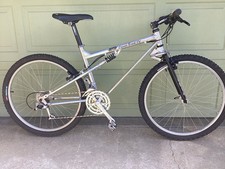 AMP Research B2 Mountain Bike (M) 17” Excellent Condition Vintage 90’s Rare MTB picture