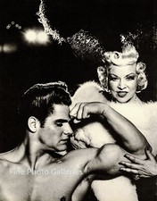 1954 Vintage MAE WEST & Mr. America Dubois By RICHARD AVEDON Large Duotone Photo picture