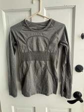 Lululemon Swiftly Tech Long Sleeve Crew Grey Gray Heather Top Thumb Holes Size 4 picture