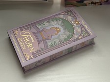 Fairyloot The Thorn Queen - SIGNED Sasha Peyton Smith picture